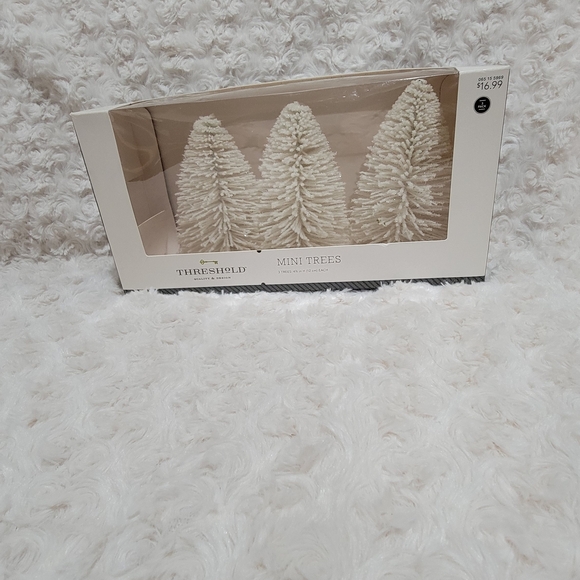 Threshold Mini Trees Set - Picture 4 of 7